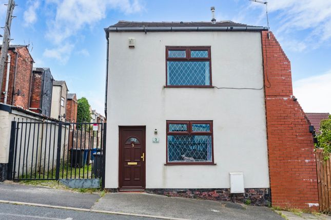 2 bed property, in New Bank Street, £140,000