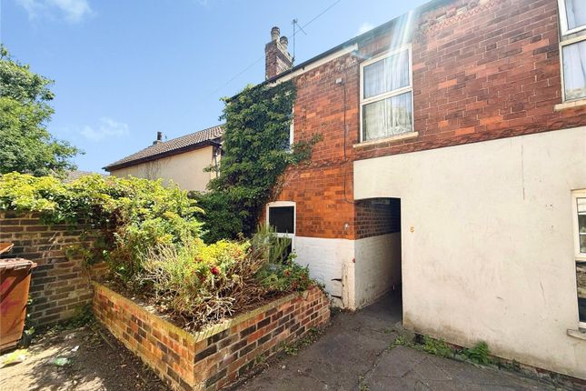3 bed property, in Montague Terrace, £85,000