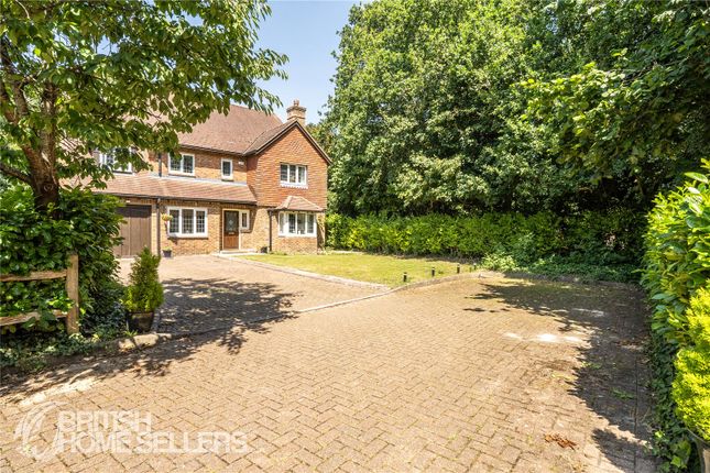 5 bed property, in Hunters Mews, £725,000