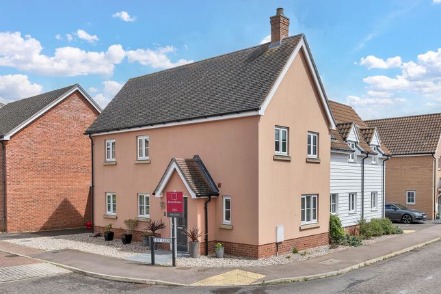 4 bed property, in Lily Close, £435,000