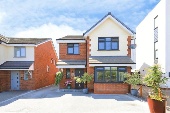 3 bed property, in Eagles Place, £400,000