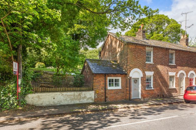 2 bed property, in South Street, £375,000