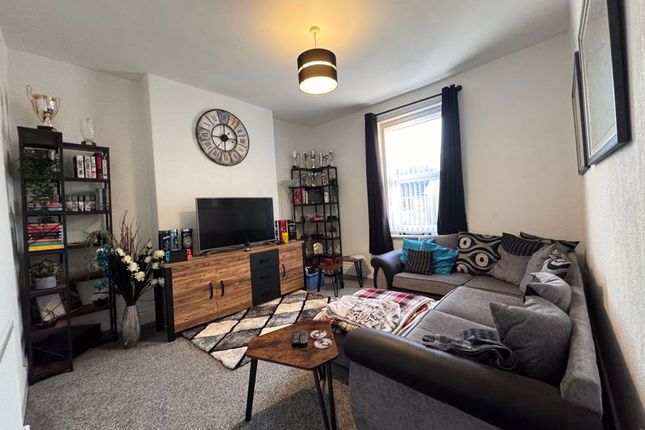 3 bed property, in Beech Street, £109,000