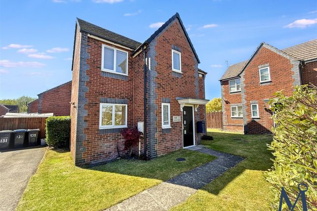 3 bed property, in Station Road, £250,000