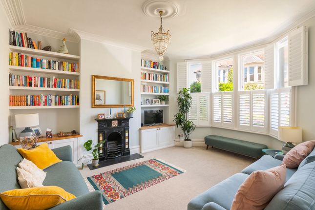 4 bed property, in Manor Road, £715,000