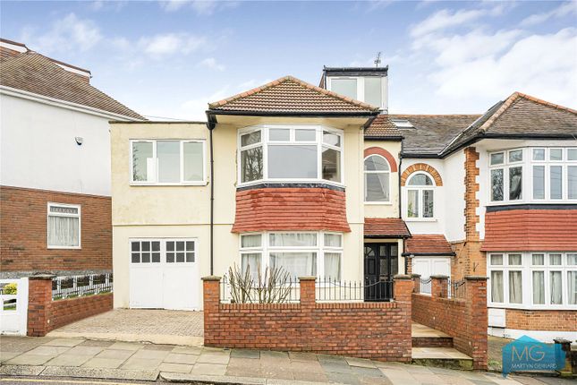 4 bed property, in Woodfield Way, £895,000