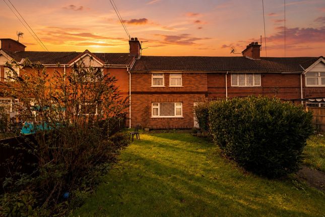 4 bed property, in West End Lane, £125,000