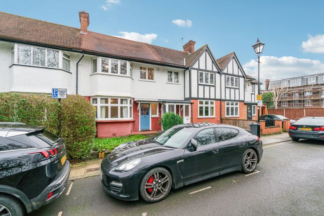 3 bed property, in Manor Gardens, £650,000