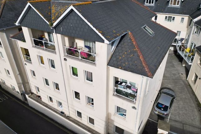2 bed property, in Braddons Hill Road West, £180,000