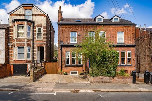6 bed property, in Half Edge Lane, £620,000