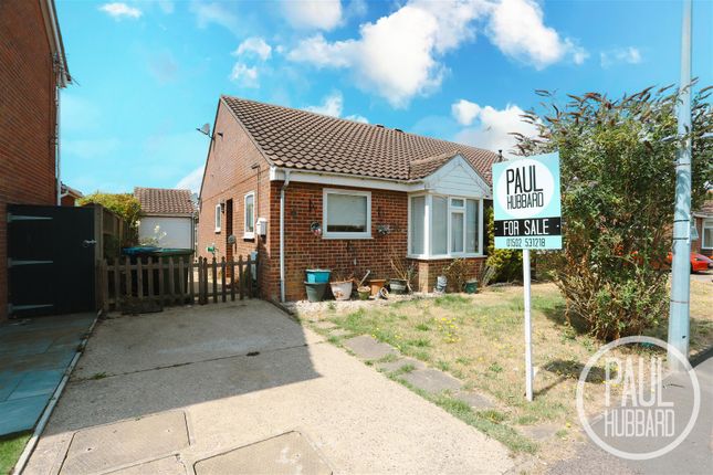 2 bed property, in Kipling Close, £175,000