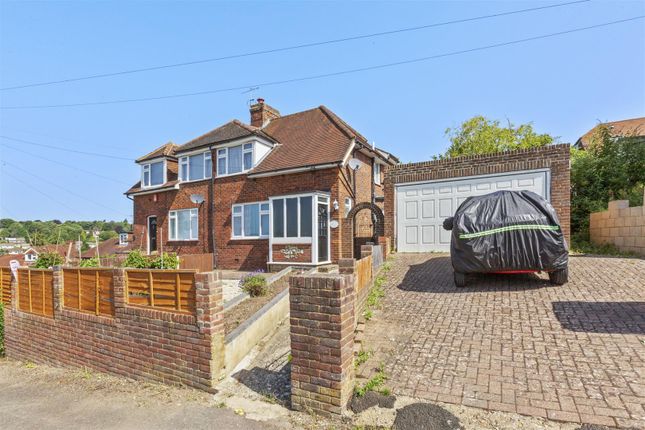2 bed property, in The Drives, £450,000