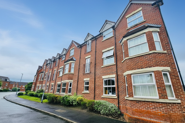 2 bed property, in Heys Hunt Avenue, £100,000