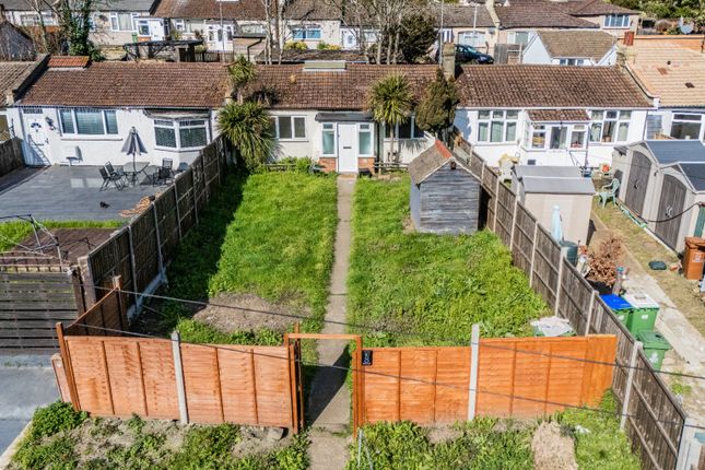 3 bed property, in Hillside, £350,000
