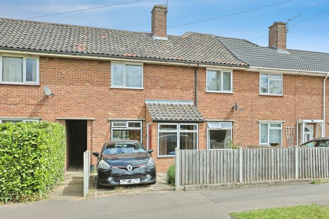 4 bed property, in Buckingham Road, £265,000