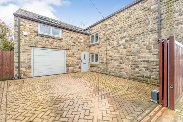 4 bed property, in High Street, £500,000