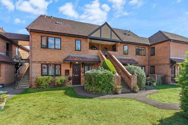 3 bed property, in Flat 4, £450,000