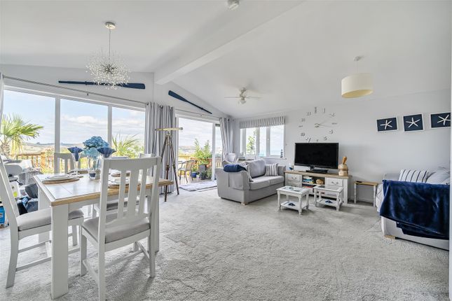 2 bed property, in Panorama Road, £100,000