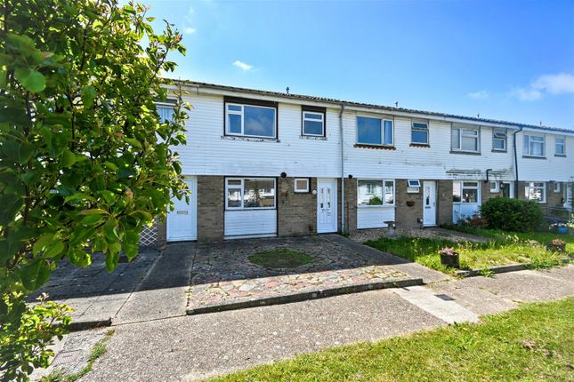 2 bed property, in Lydd Close, £245,000