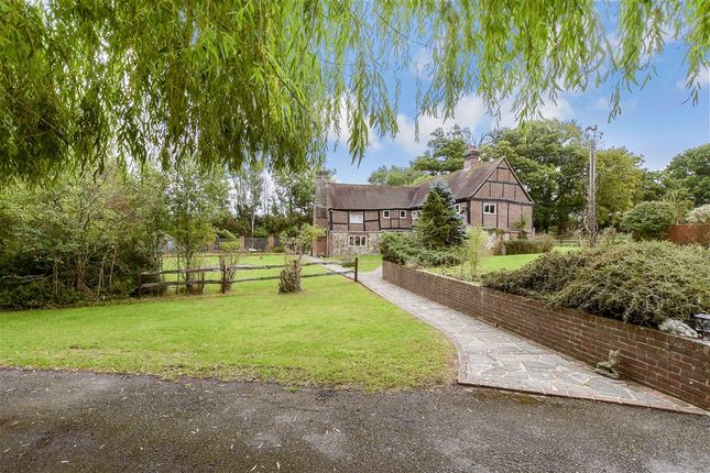 5 bed property, in Moats Lane, £1,100,000