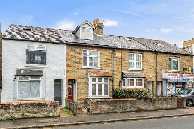 4 bed property, in Rockingham Road, £550,000