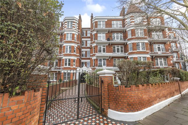 2 bed property, in Cremorne Road, £999,995
