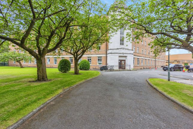 Studio, in Demesne Road, £15,000