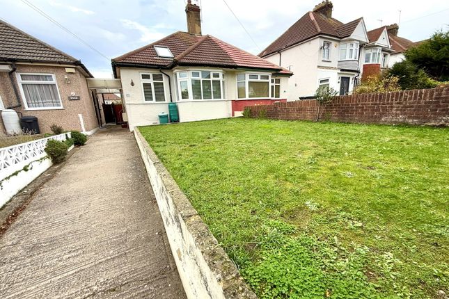 3 bed property, in Old Road East, £300,000