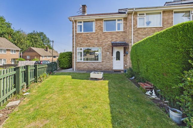 3 bed property, in The Links, £220,000