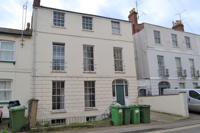 Studio, in Grosvenor Street, £550,000