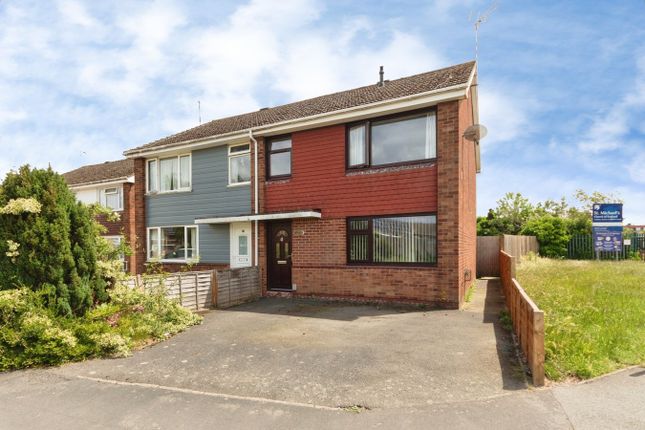 3 bed property, in Acacia Crescent, £180,000