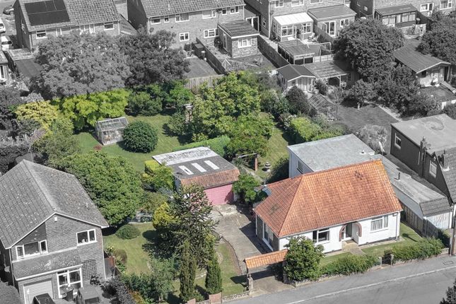 3 bed property, in Gainsborough Drive, £600,000