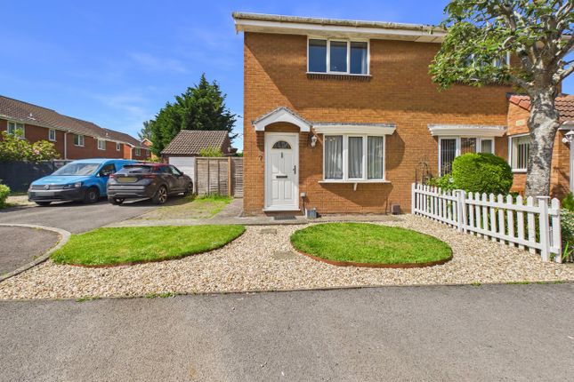 2 bed property, in Fowey Road, £250,000