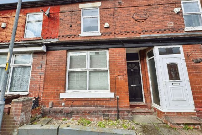 2 bed property, in Kingsmill Avenue, £210,000