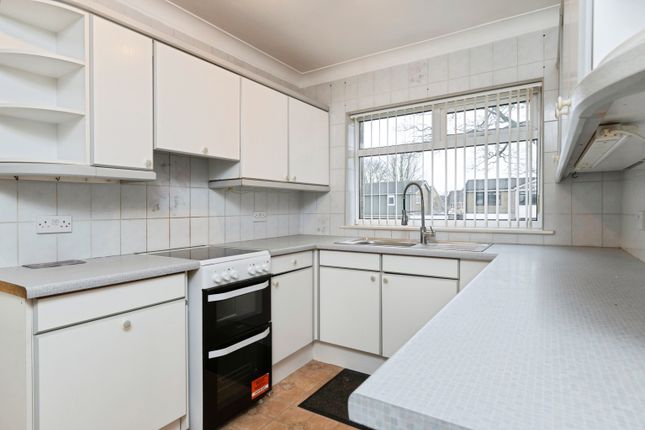 3 bed property, in The Elms, £330,000
