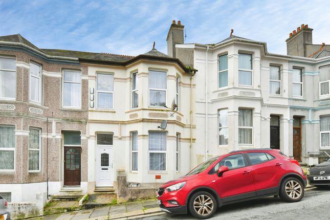 3 bed property, in Craven Avenue, £280,000