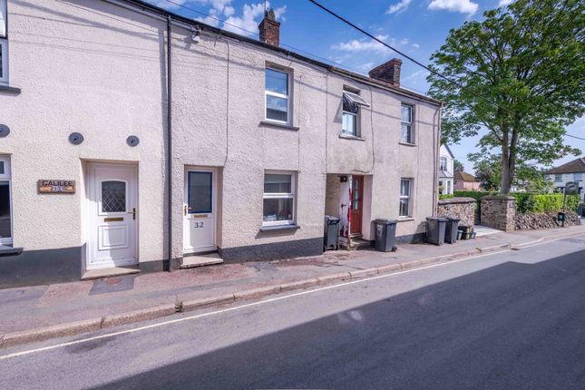 2 bed property, in North Street, £128,500