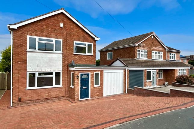 3 bed property, in Richmond Avenue, £270,000