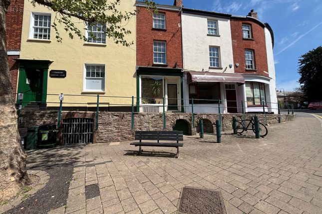 2 bed property, in Angel Terrace, £165,000