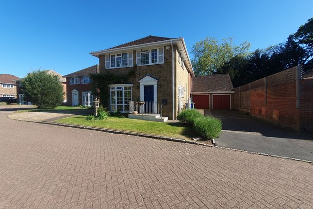 4 bed property, in Juniper Drive, £875,000