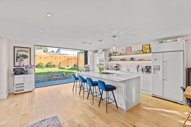 4 bed property, in Mount Pleasant, £900,000