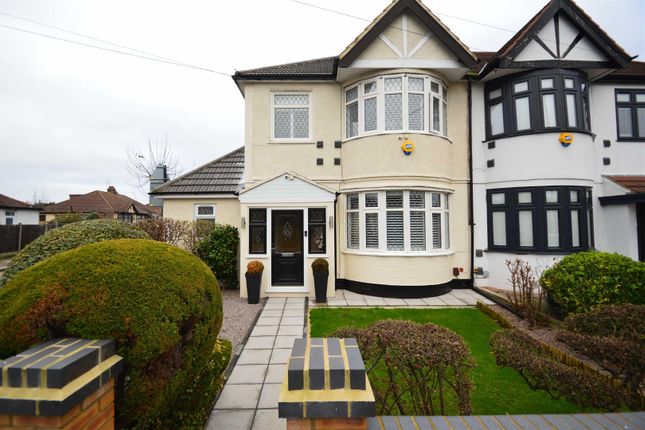 3 bed property, in Roding Lane South, £725,000