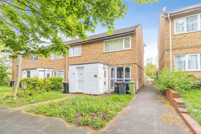 2 bed property, in Redbridge, £110,000