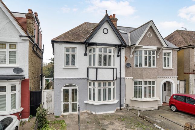 3 bed property, in Bellingham Road, £675,000