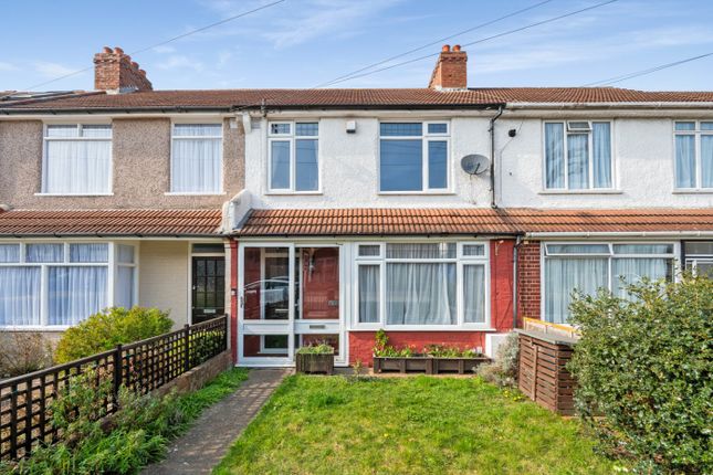 3 bed property, in Ravenscroft Road, £600,000
