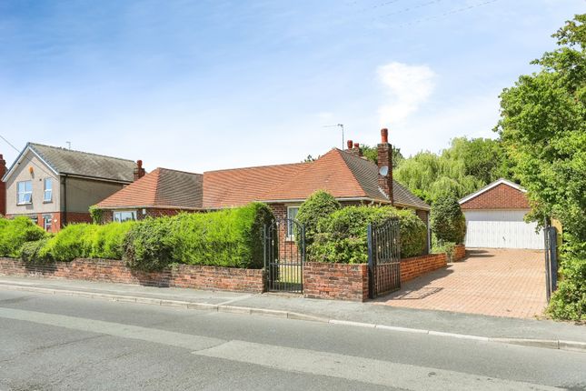3 bed property, in Broad Carr Road, £450,000