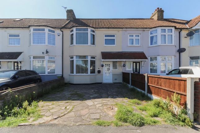 3 bed property, in Harwood Avenue, £475,000