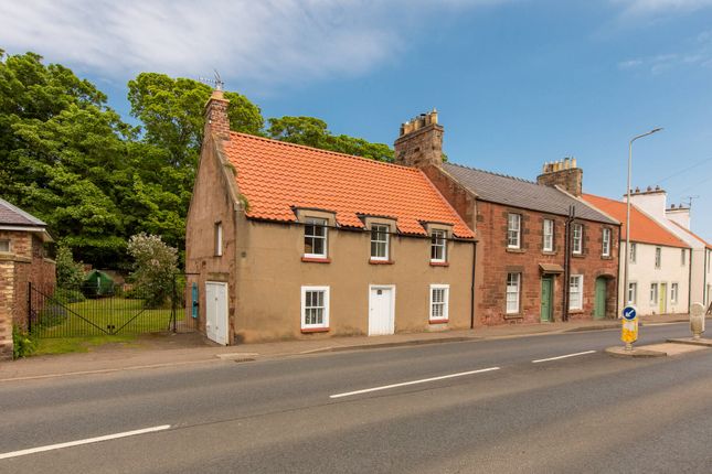 4 bed property, in Red Tiles, £250,000