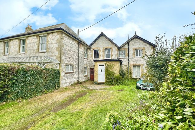 2 bed property, in Hunnyhill, £175,000