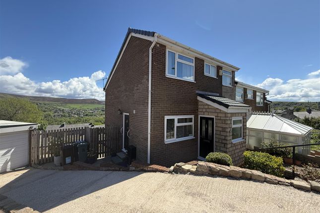 3 bed property, in Sandbed Lane, £280,000